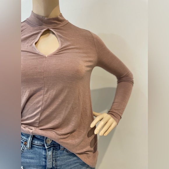 AMERICAN EAGLE | Soft & Sexy line | Dusty Rose  Mockneck Long Sleeve Size XS - Picture 2 of 9